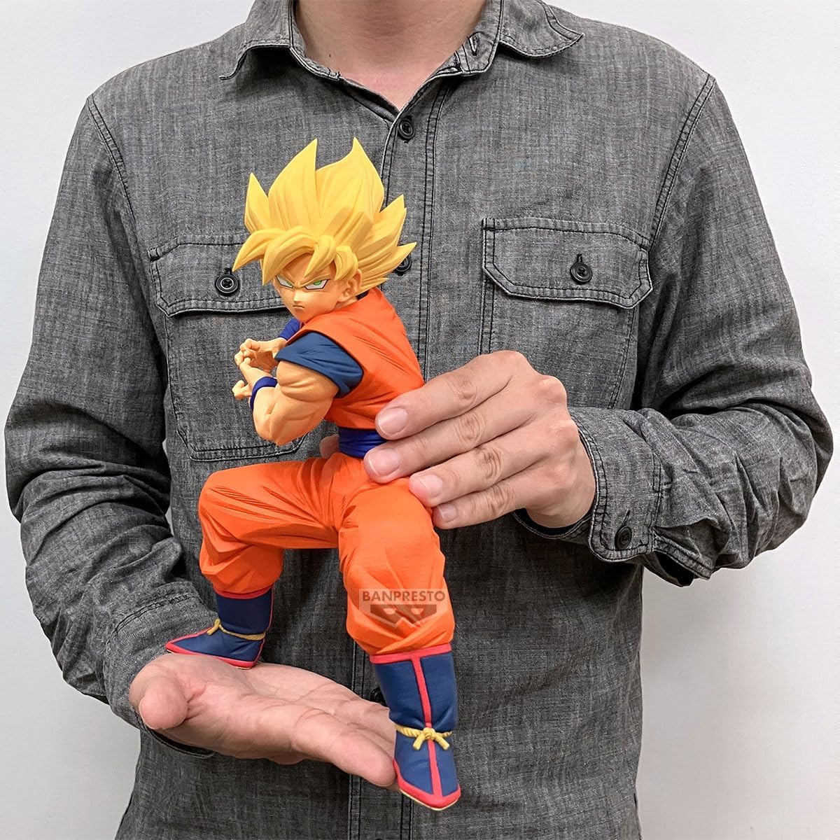 Figura Goku Super Saiyan Grandista - Dragon Ball Z