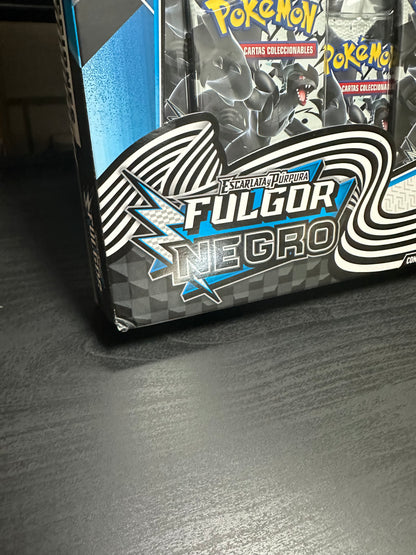 [OUTLET] Colección con Álbum de Fulgor Negro (Black Bolt)-  Binder Collection Pokémon TCG Español (Caja dañada)